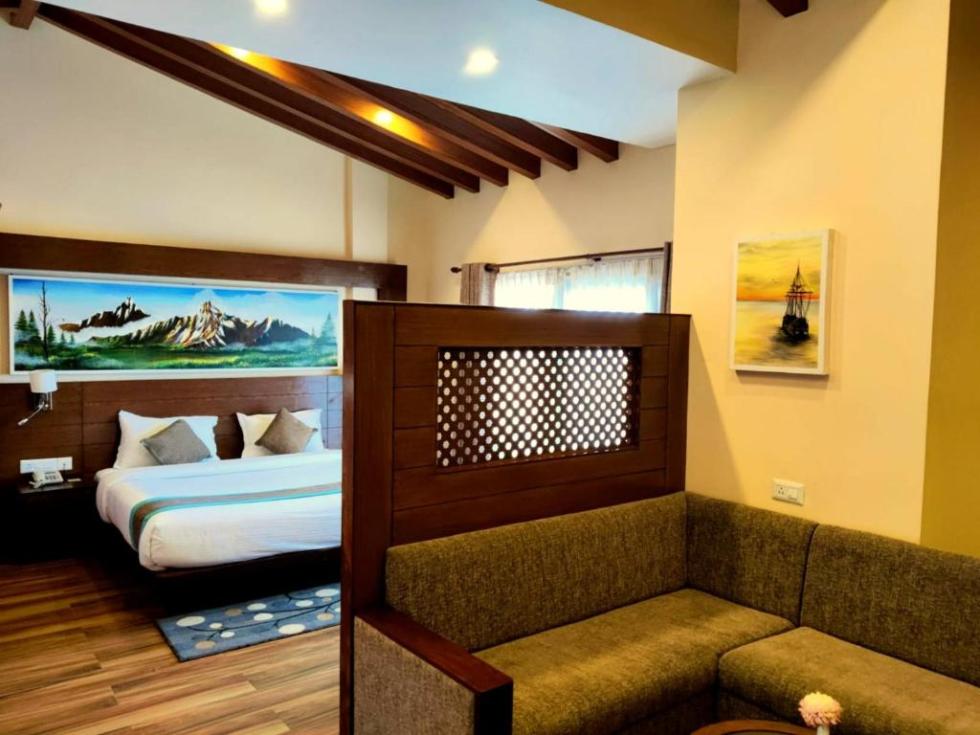 Suite with Mountain View